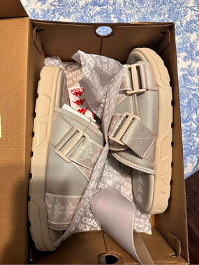 Kappa 222 BANDA MITEL 1 Strappy Sandals in White & Beige US 10 NWT